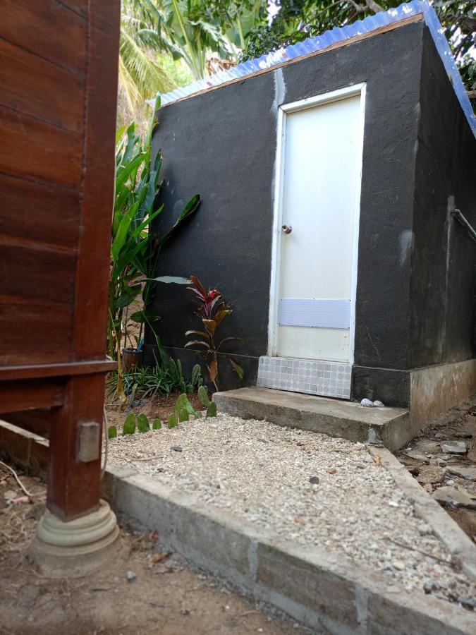 Yellow Coco Gili Gede Exterior photo