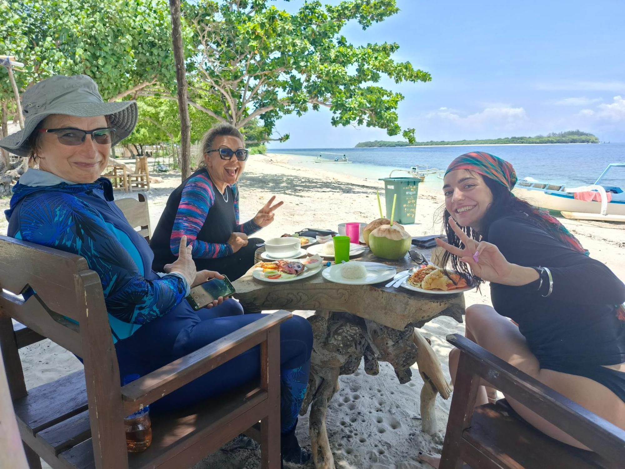 Yellow Coco Gili Gede Exterior photo