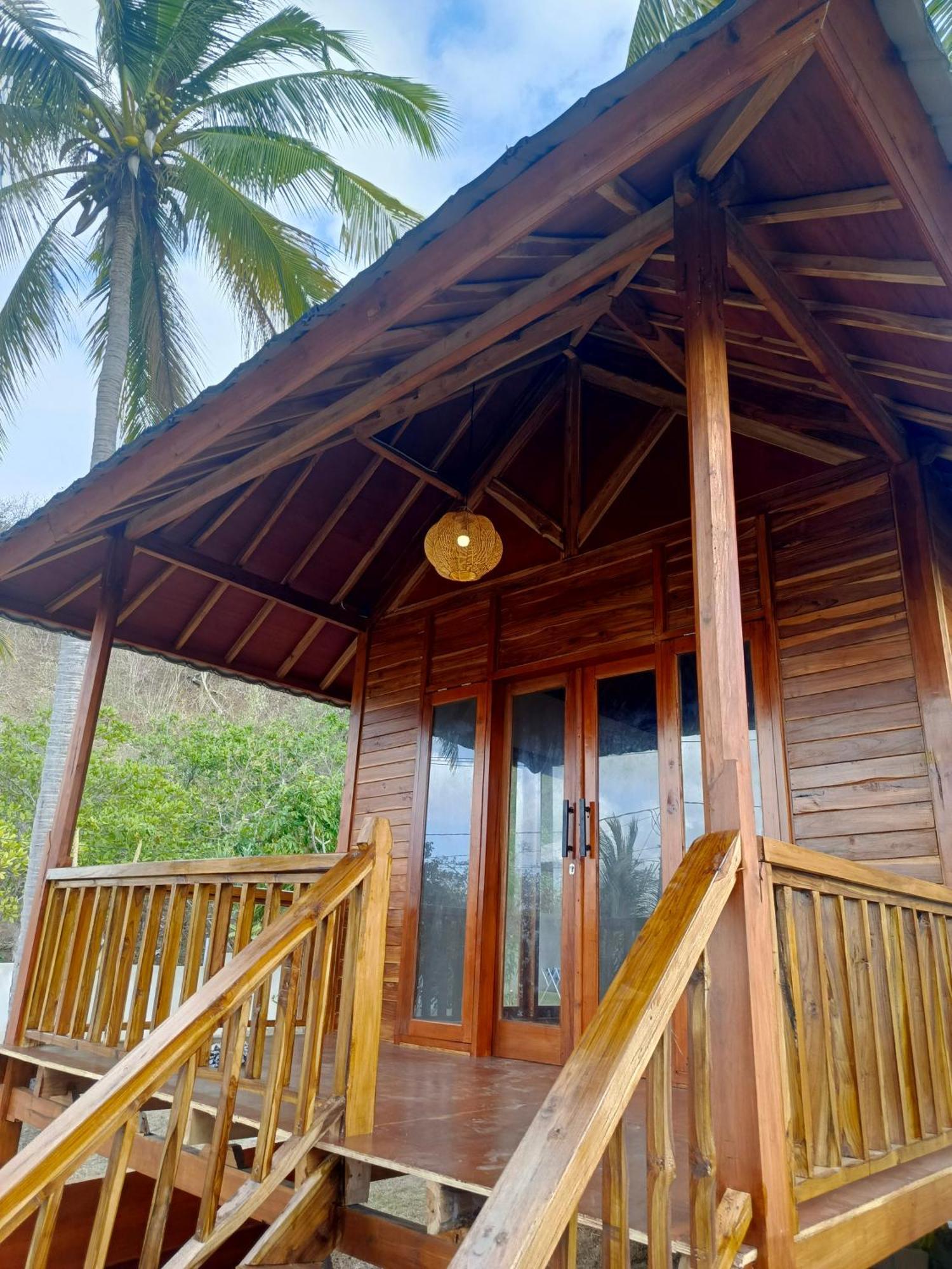 Yellow Coco Gili Gede Exterior photo